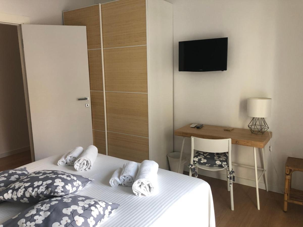 Home 22 Appartamento In Centro Storico - 카타니아 외부 사진